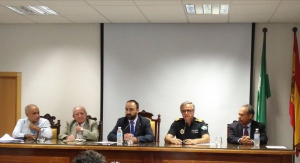 La Policía Local de Málaga celebra las jornadas ‘Actuación ante personas con enfermedad mental’