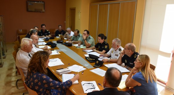 Fuengirola encarga un dispositivo de Policía Local para velar por el buen desarrollo de las festividades