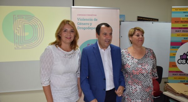 El IAM lanza unas jornadas formativas para el personal técnico sobre violencia de género y drogodependencias