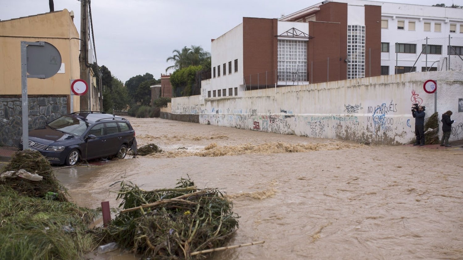 El Ayuntamiento de Málaga aumenta la capacidad de evacuación del arroyo de La Caleta