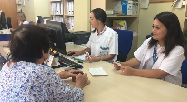 Más de 400 usuarios del Hospital Regional de Málaga acceden a su historia clínica cada mes