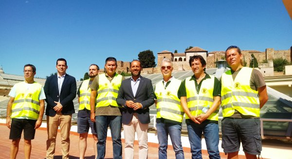 Ciudadanos trata de mediar en el conflicto de bomberos mediante negociaciones con la plantilla