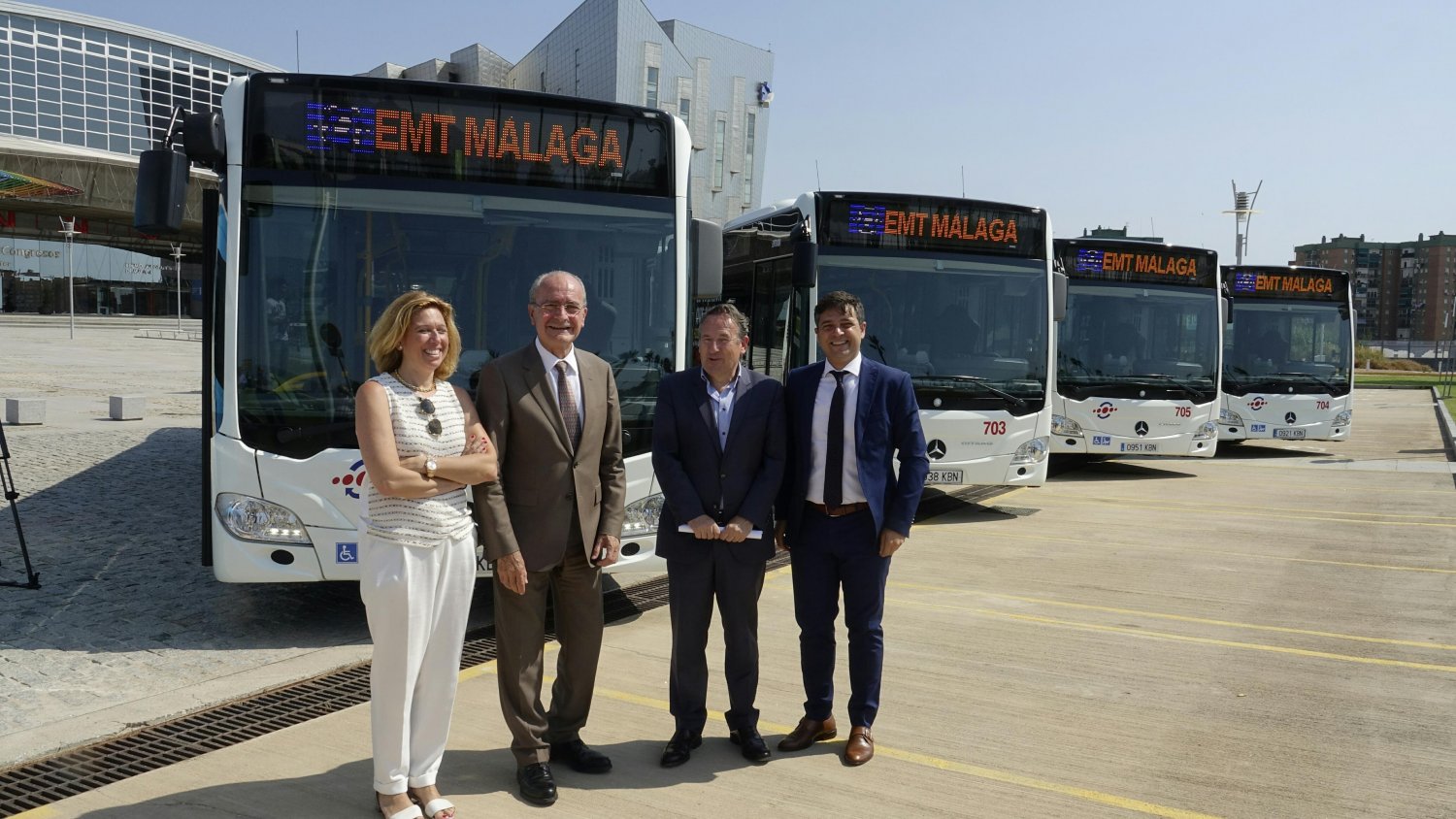 La EMT incorpora 5 nuevos autobuses de menor tamaño para mejorar las líneas de baja demanda y difícil acceso