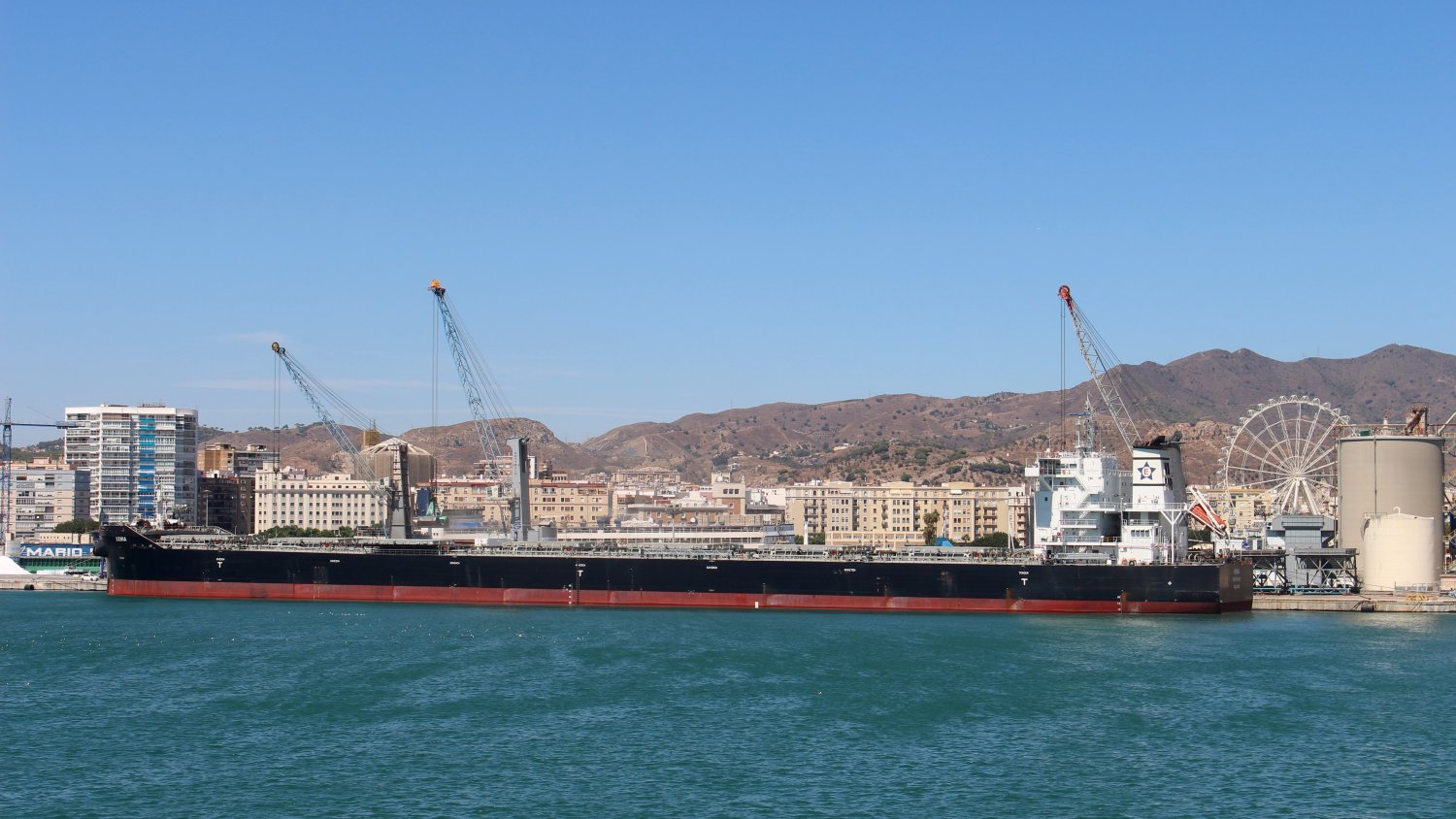 El puerto de Málaga mueve cerca de 200.000 toneladas de granel sólido en dos semanas