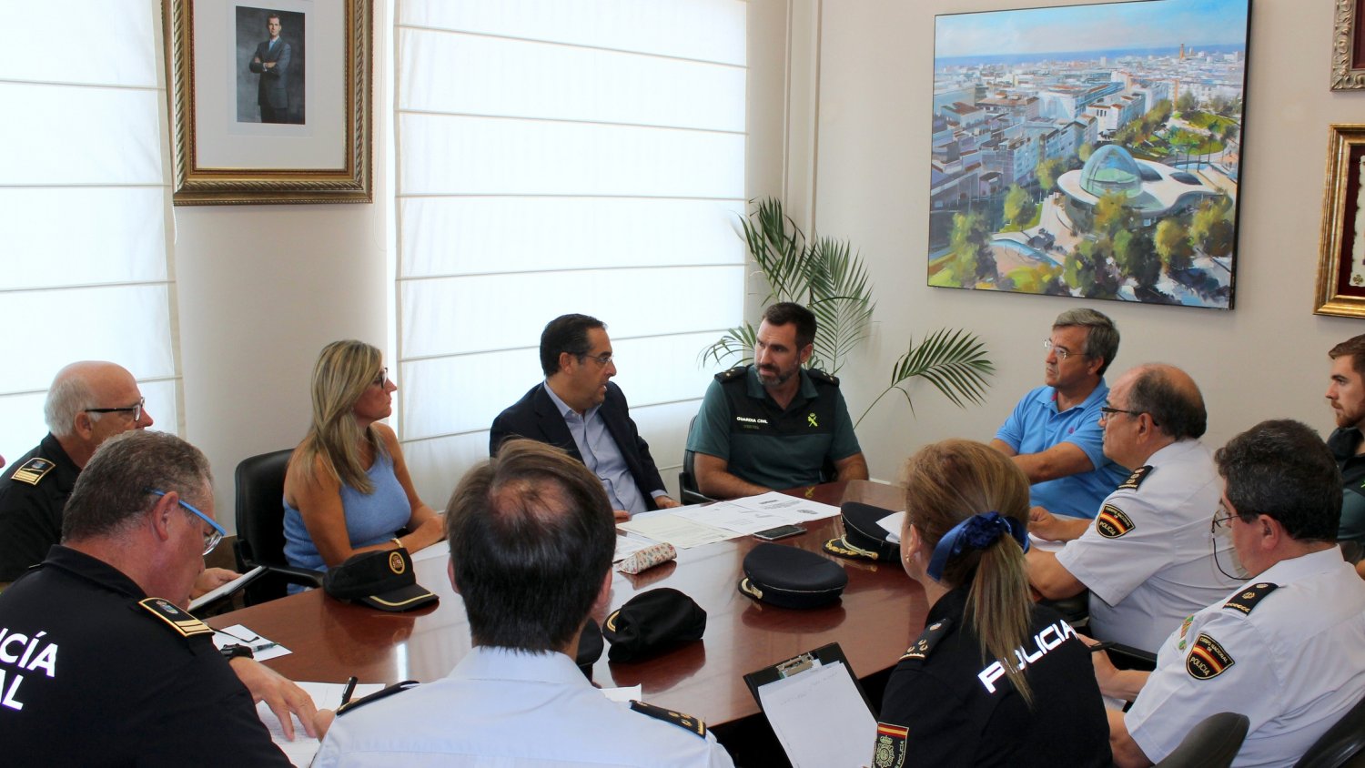 La Junta Local de Seguridad de Estepona acuerda reforzar las medidas de seguridad y la coordinación policial
