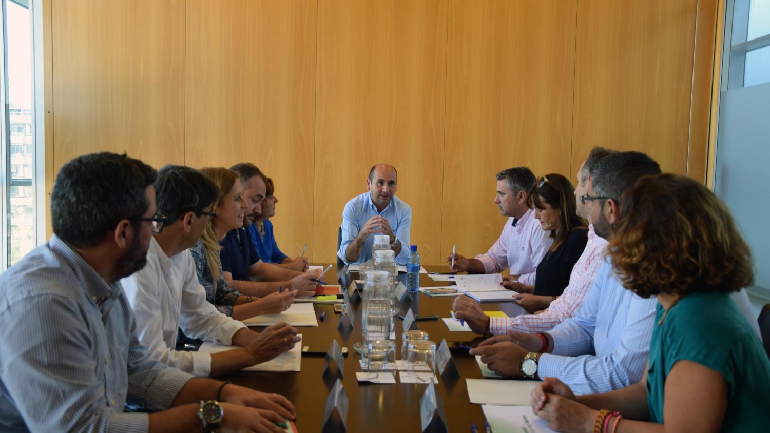 El PSOE exige a Bendodo que obligue a Caracuel a elegir entre sus responsabilidades en Diputación y Marbella