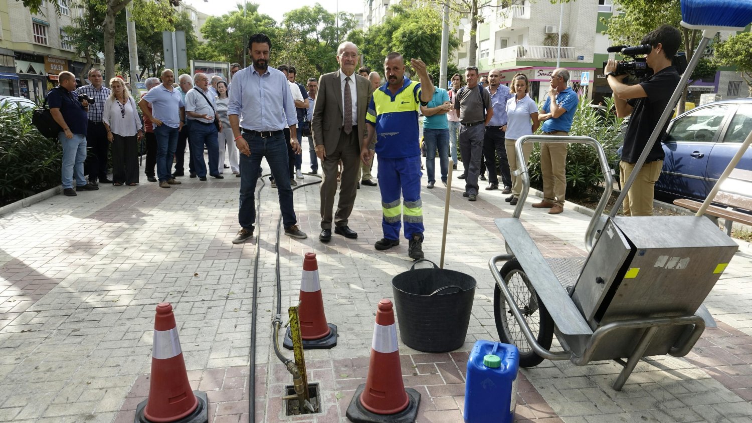 Málaga destina cerca de 800.000 euros a la nueva red de baldeo de Jardín de la Abadía y Huelin