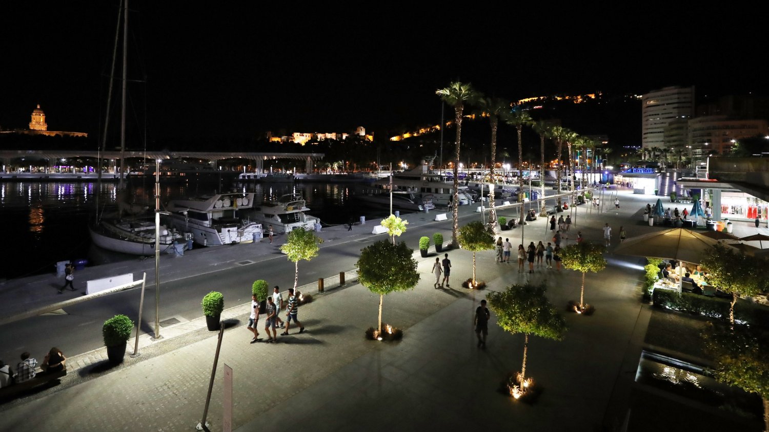 El aeropuerto, el puerto de Málaga y las marinas deportivas, infraestructuras más valoradas por los malagueños