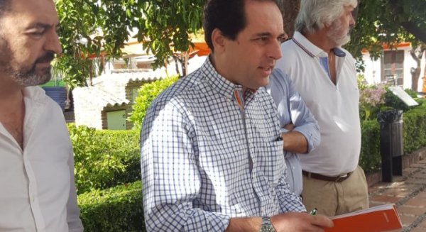 Ciudadanos Marbella se reúne con el presidente de la Asociación de Empresarios del Puerto Deportivo