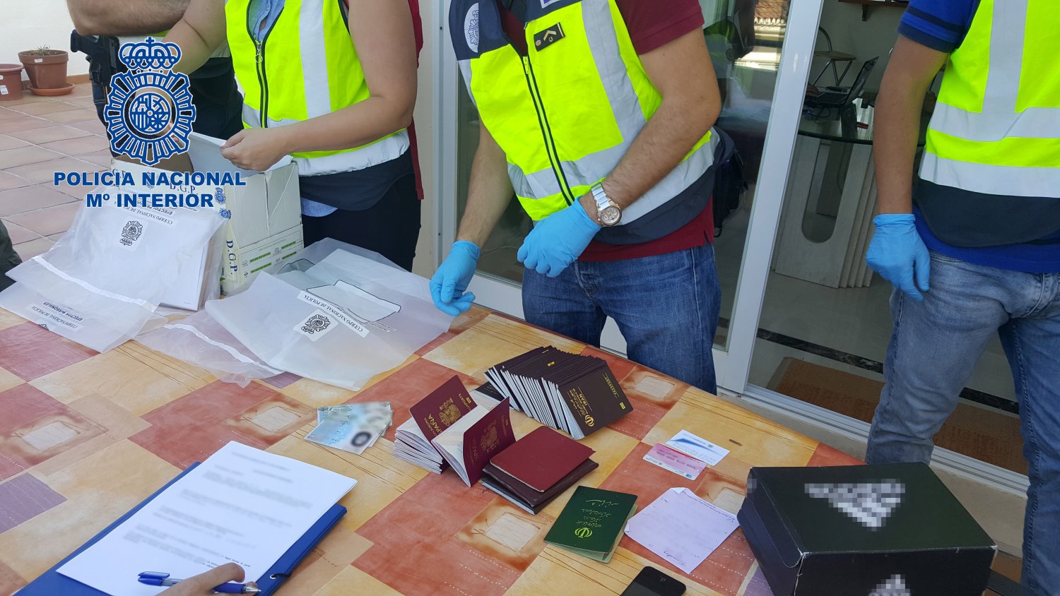 Desarticulada una de las principales redes dedicadas al tráfico de ciudadanos iraníes con destino a Reino Unido