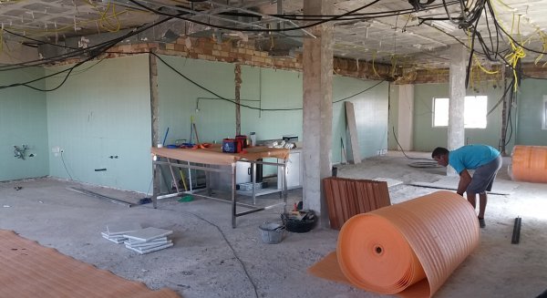 El Hospital Comarcal de la Axarquía inicia la ampliación de la capacidad quirúrgica de sus quirófanos centrales