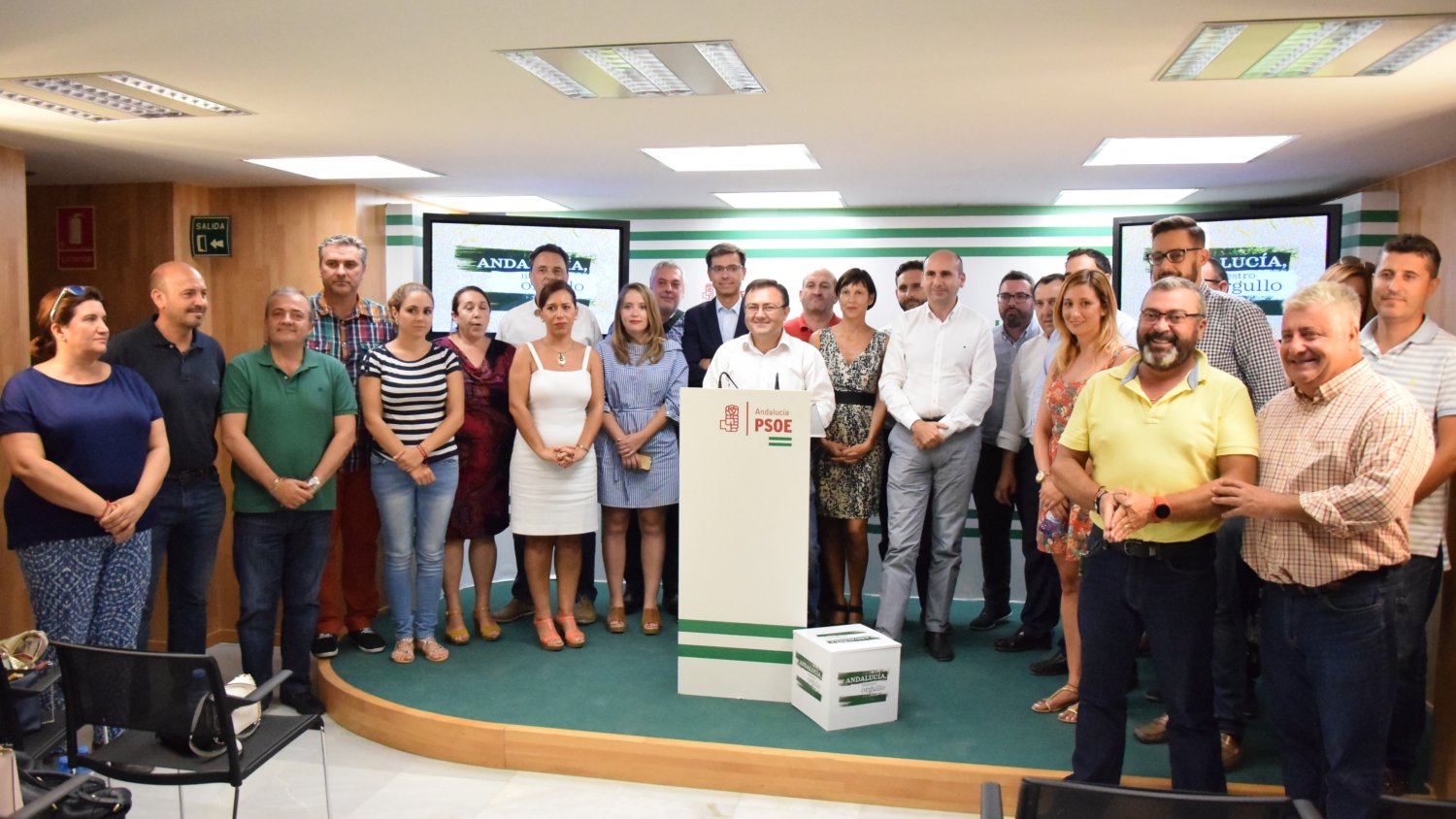 Heredia: “Ser secretario general del PSOE de Málaga ha sido un honor y un orgullo
