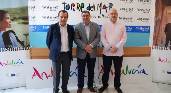 Torre del Mar se consolida como referente turístico mundial con el II Festival Aéreo Internacional Air Show