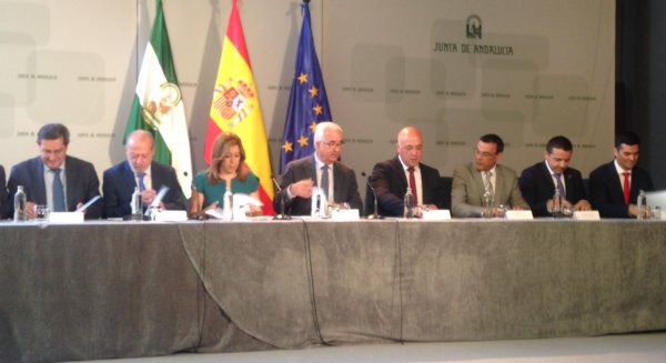 La Diputación y la Junta de Andalucía destinan 7,3 millones de euros para financiar los materiales del PFEA de 2017