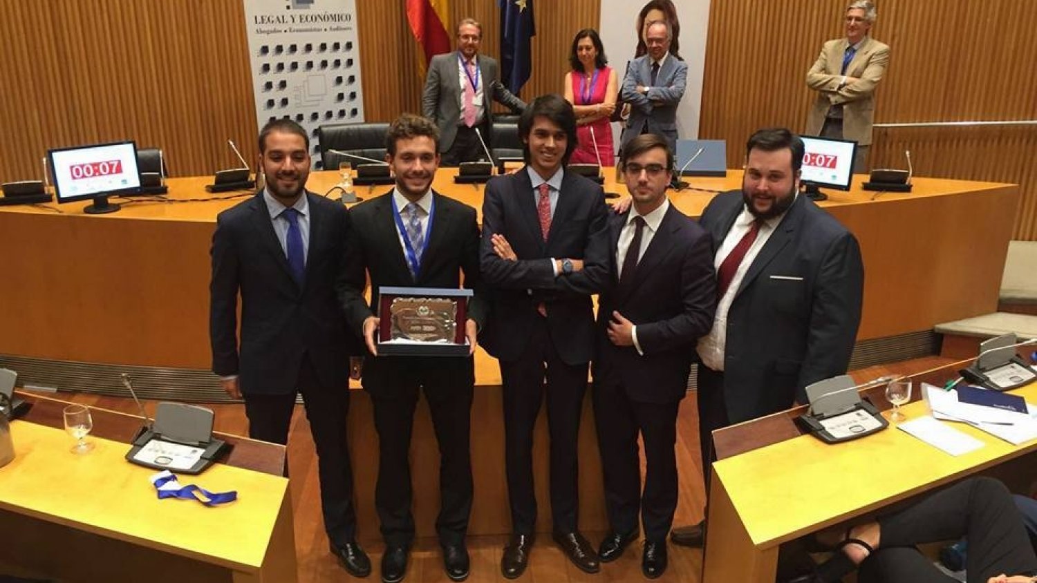 Estudiantes de la UMA cosechan nuevos éxitos nacionales e internacionales en Certámenes de Debate Universitario