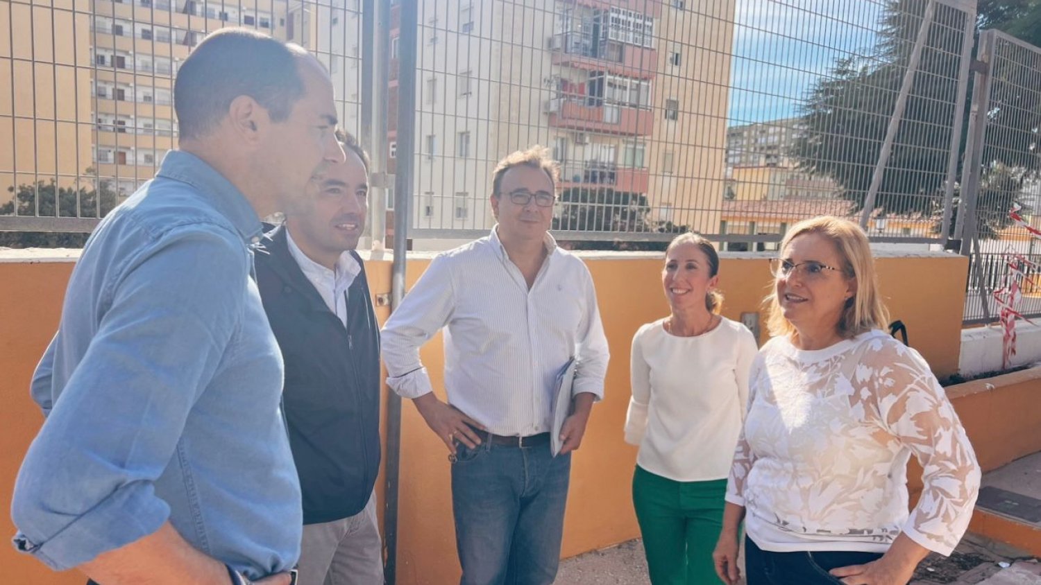 Las pistas deportivas de los colegios Los Boliches y El Tejar estarán terminadas el día 14 de noviembre