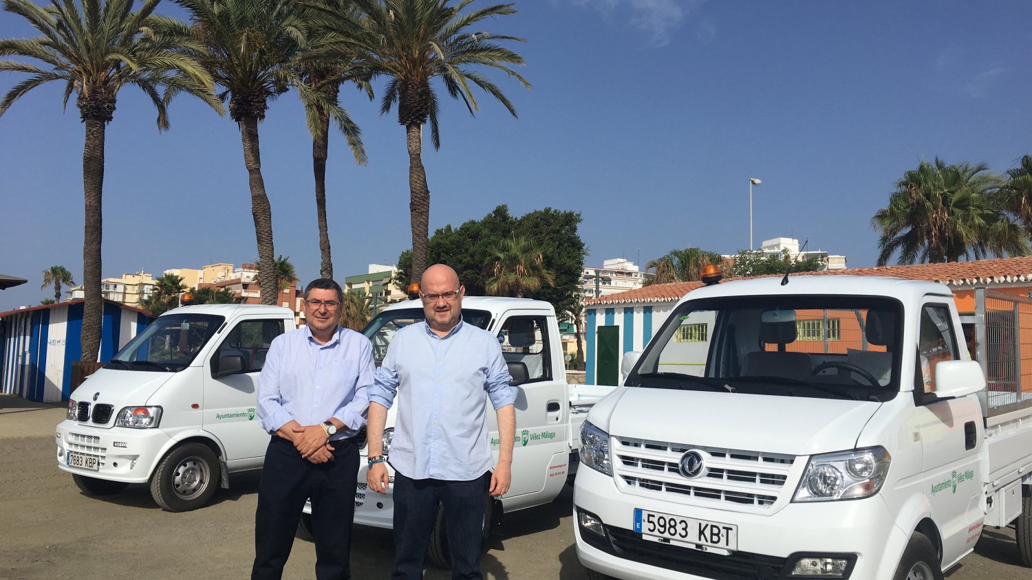 Torre del Mar presenta tres nuevos vehículos para realizar diferentes trabajos a lo largo de los 22 km del litoral