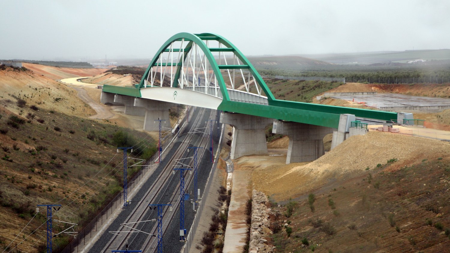 Fomento licita la redacción del proyecto de reducción del viaje en AVE entre Málaga y Sevilla