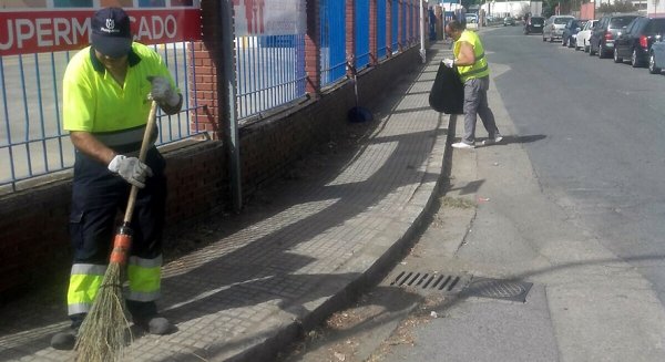 Antequera prosigue con la planificación veraniega de limpieza y baldeo de calles y espacios públicos