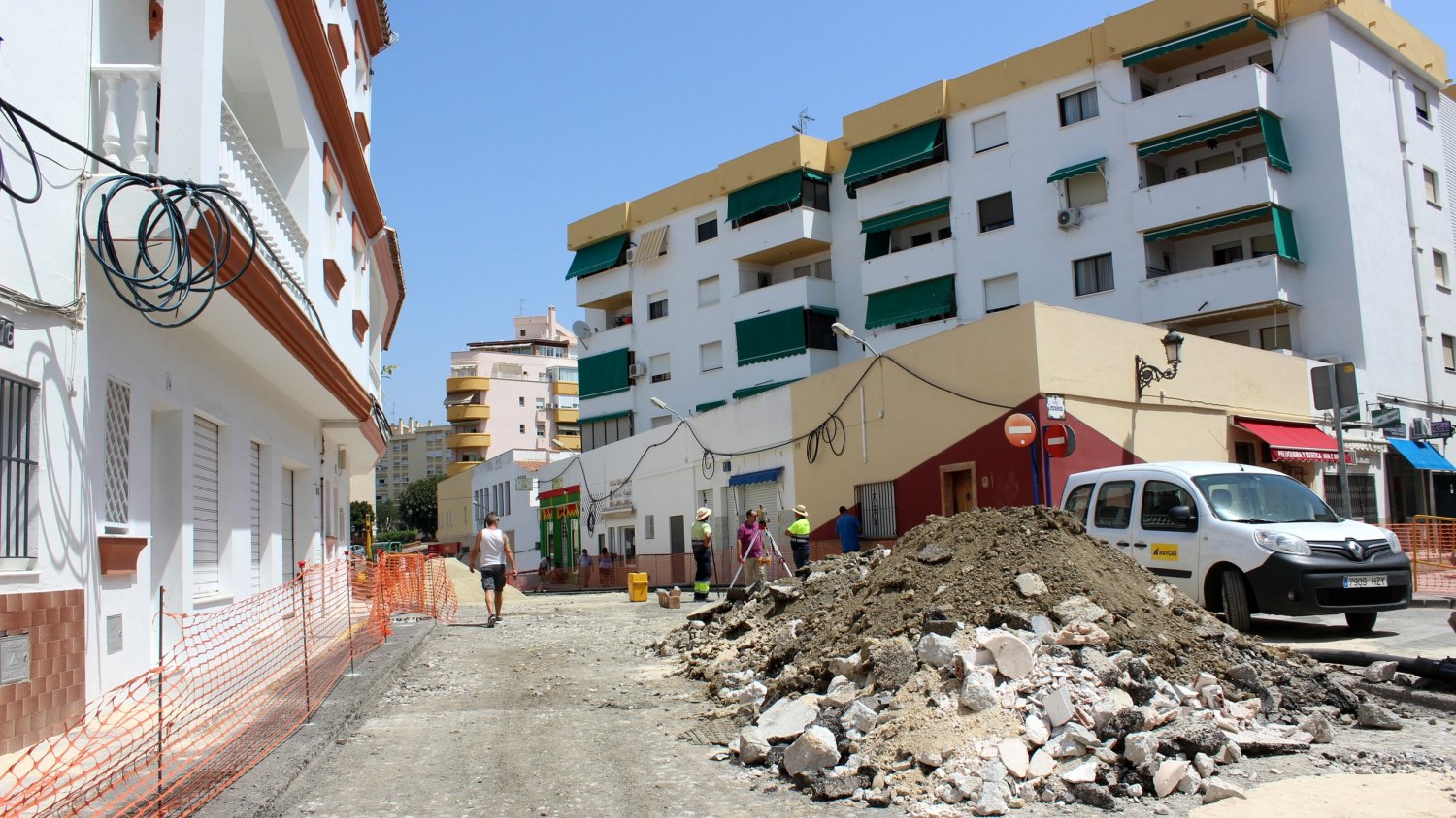 Estepona inicia la remodelación de seis calles del entorno de la iglesia San José