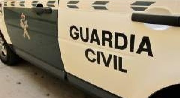 Hallan el cadáver calcinado de un hombre en la cuneta de una carretera entre Estepona y Jubrique