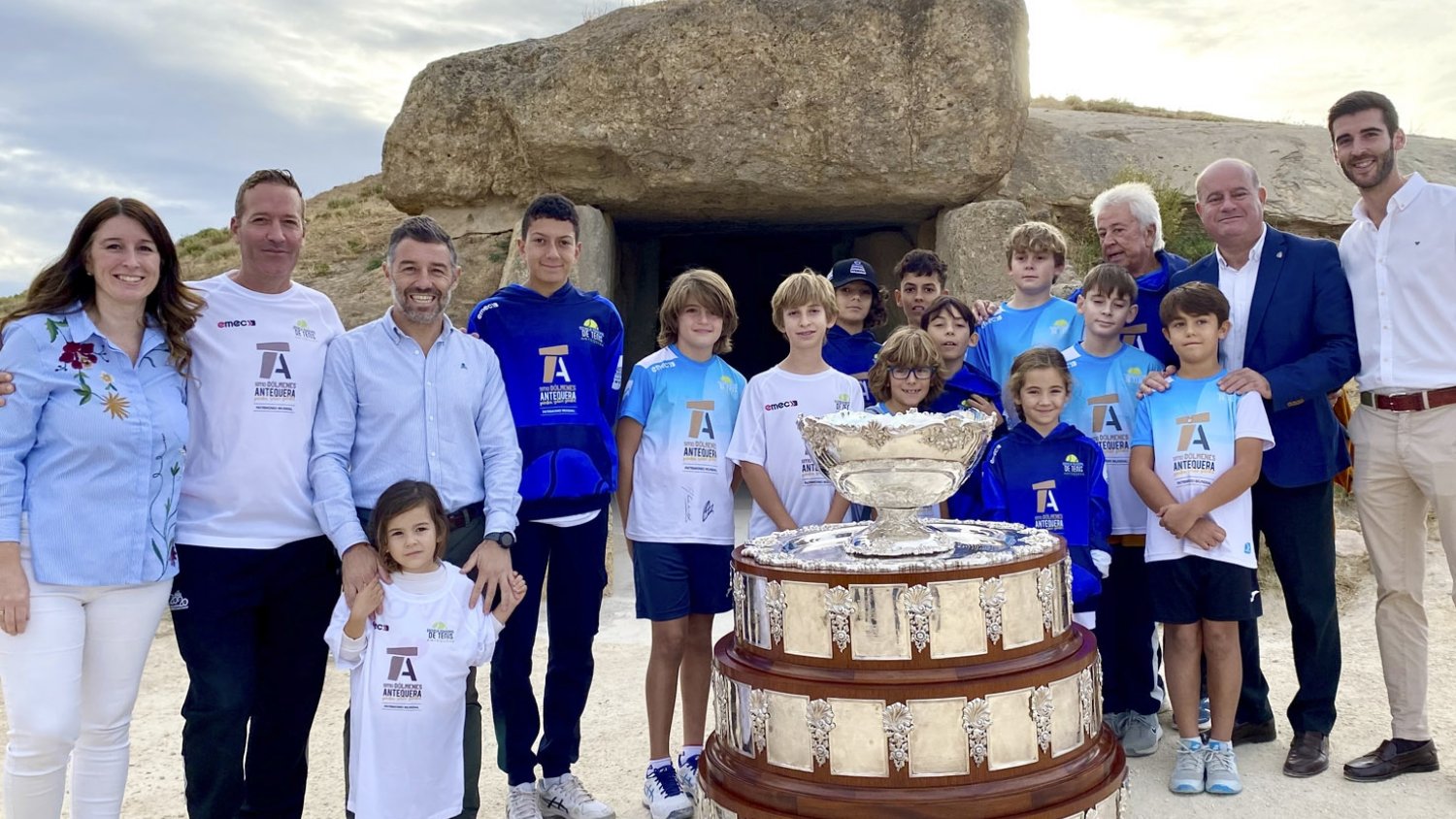 La Copa Davis promociona la final anual de la competición de este año en Los Dólmenes de Antequera