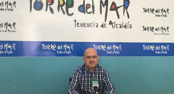 Torre del Mar prohíbe cualquier tipo de exposición pública sexista ni denigrante
