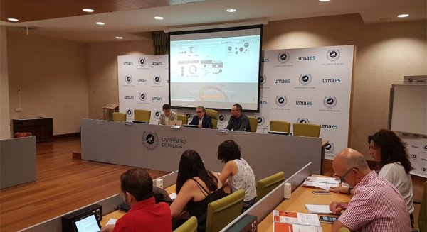 El 70% de los universitarios en el curso 2012-13 tienen trabajo