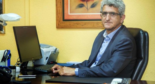 El periodista Juan Tomás Luengo toma posesión como director gerente de Torremolinos Televisión