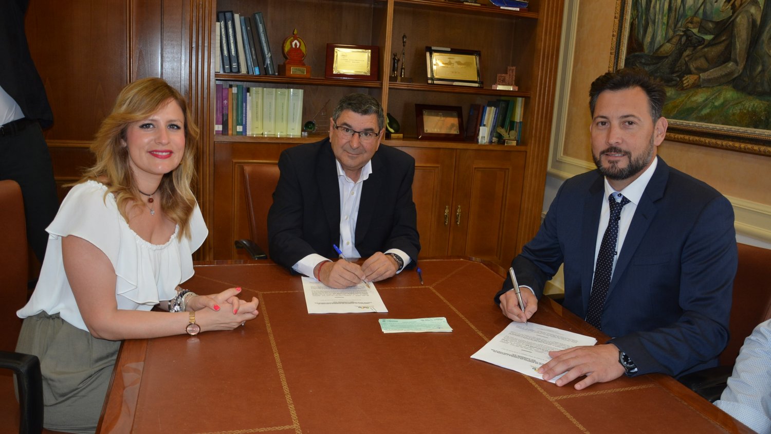 El Parque Tecnoalimentario Costa del Sol Axarquía cierra la firma de la escritura de la parcela de Sigfrido Fruit