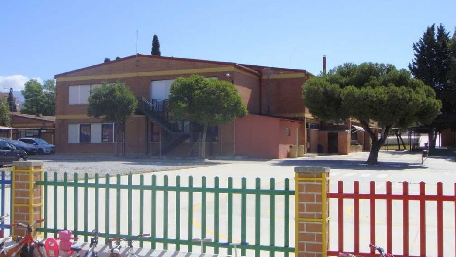 Educación adjudica por cerca de 200.000 euros las obras de retirada de amianto de un colegio de Vélez-Málaga