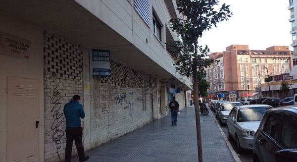 Fallece un trabajador tras caer de una grúa en Málaga