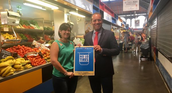 Ciudadanos estima que en Málaga capital podrían tirarse a la basura 100.000 toneladas de comida al año