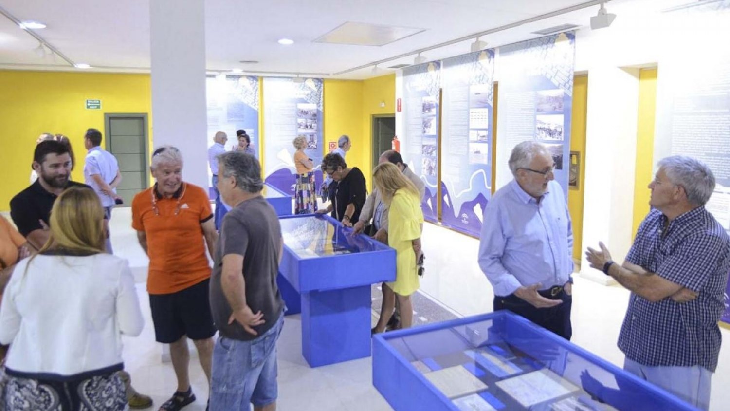 Se amplía una semana más la exposición ‘El Éxodo de la Carretera de Almería’