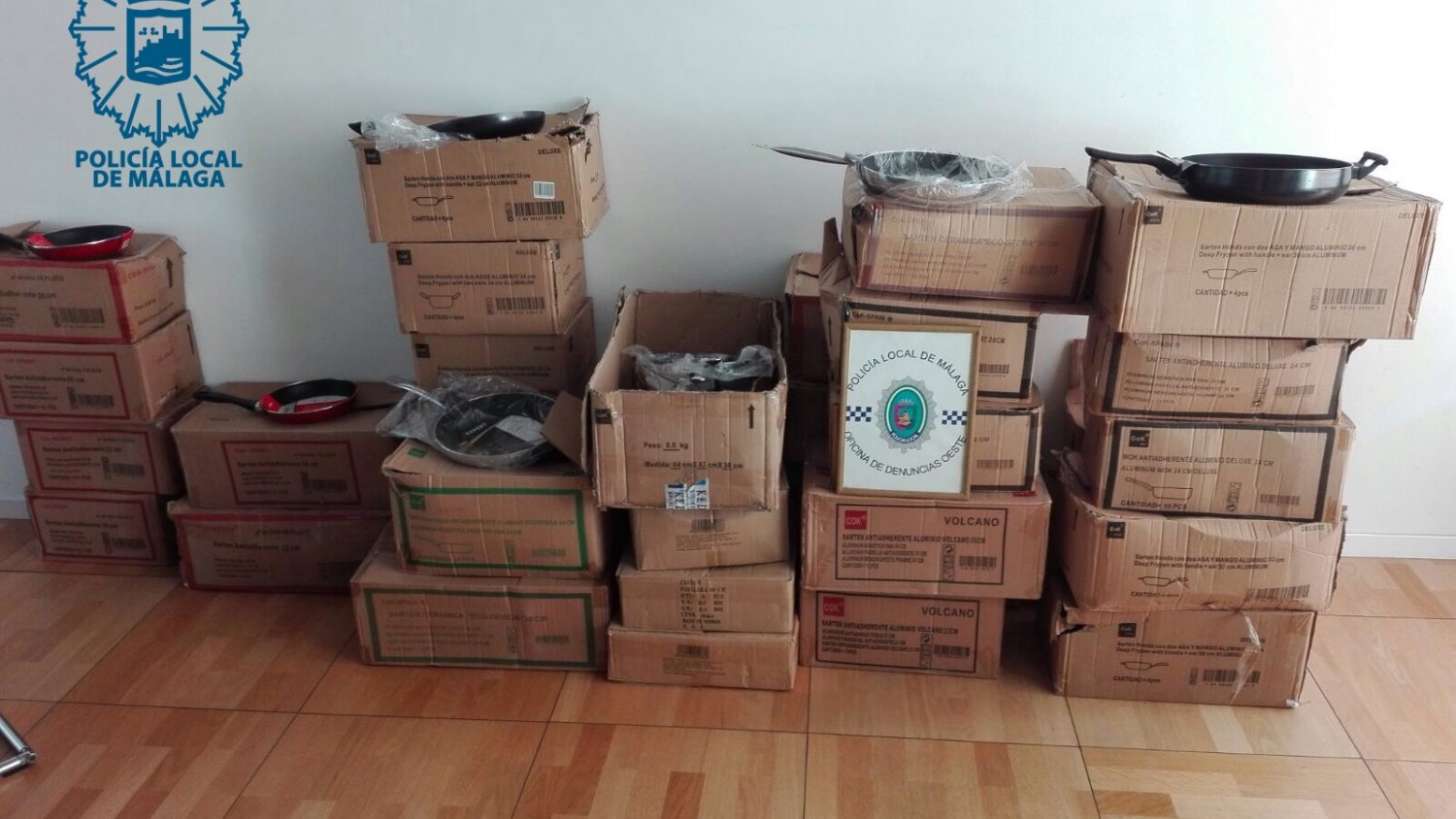 La Policía Local de Málaga recupera 347 sartenes sustraídas y detiene a la mujer que las vendía