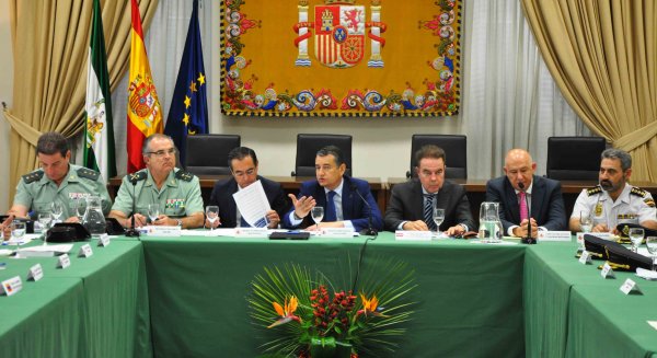 El Cuerpo Consular acreditado en Málaga y el Gobierno colaborarán en la difusión de la aplicación “AlertCops”