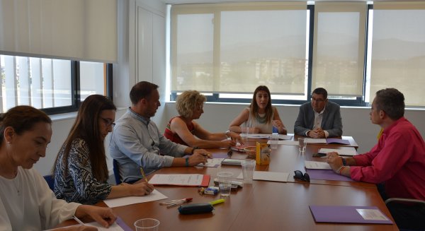 Vélez-Málaga acoge la primera mesa política para fomentar la igualdad y la erradicación de la violencia de género