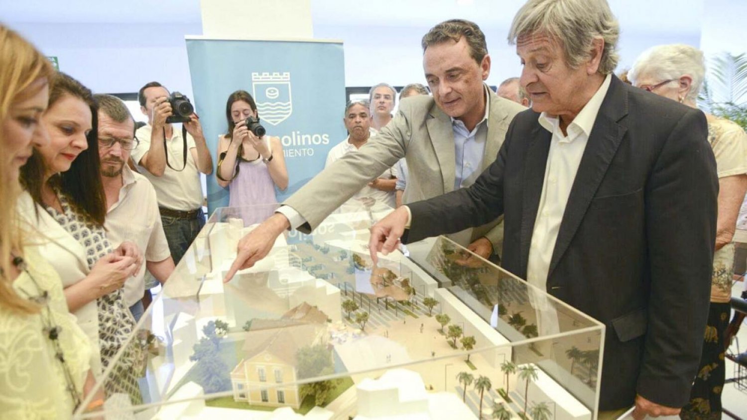 Torremolinos presenta el proyecto de peatonalización de la plaza Costa del Sol que implica la inversión de 3,8 millones