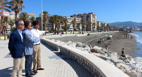 La Autoridad Portuaria ha efectuado un trasvase de 5.000m3 de arena para revitalizar la playa de San Andrés
