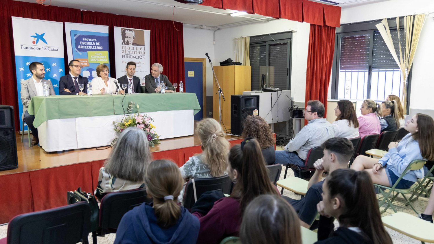 Arranca los VII talleres ‘Literatura en las aulas: Escuela de articulismo’ de Fundación “la Caixa” y Fundación Manuel Alcántara