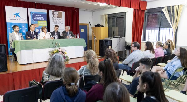 Arranca los VII talleres ‘Literatura en las aulas: Escuela de articulismo’ de Fundación “la Caixa” y Fundación Manuel Alcántara