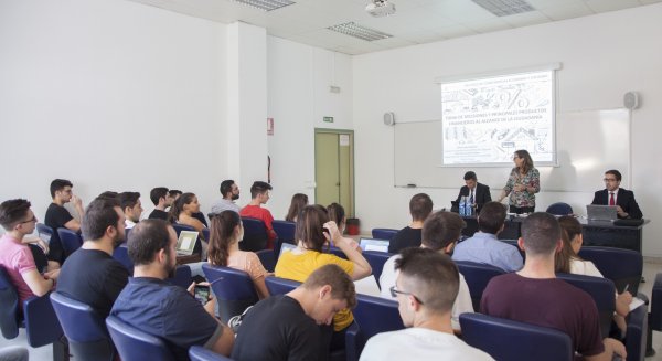 Unicaja colabora con la UMA en la mejora de la educación financiera de los universitarios