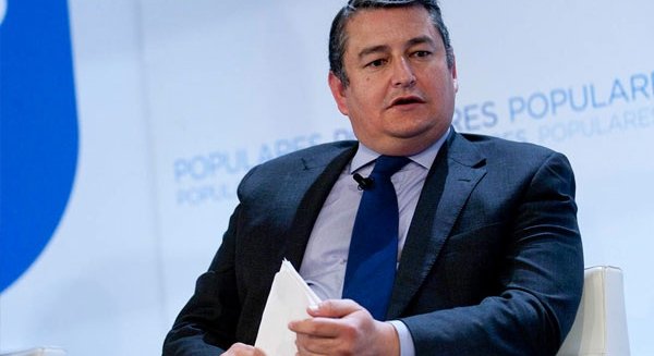 Sanz subraya el “firme compromiso” del Gobierno con los trabajadores del campo andaluz