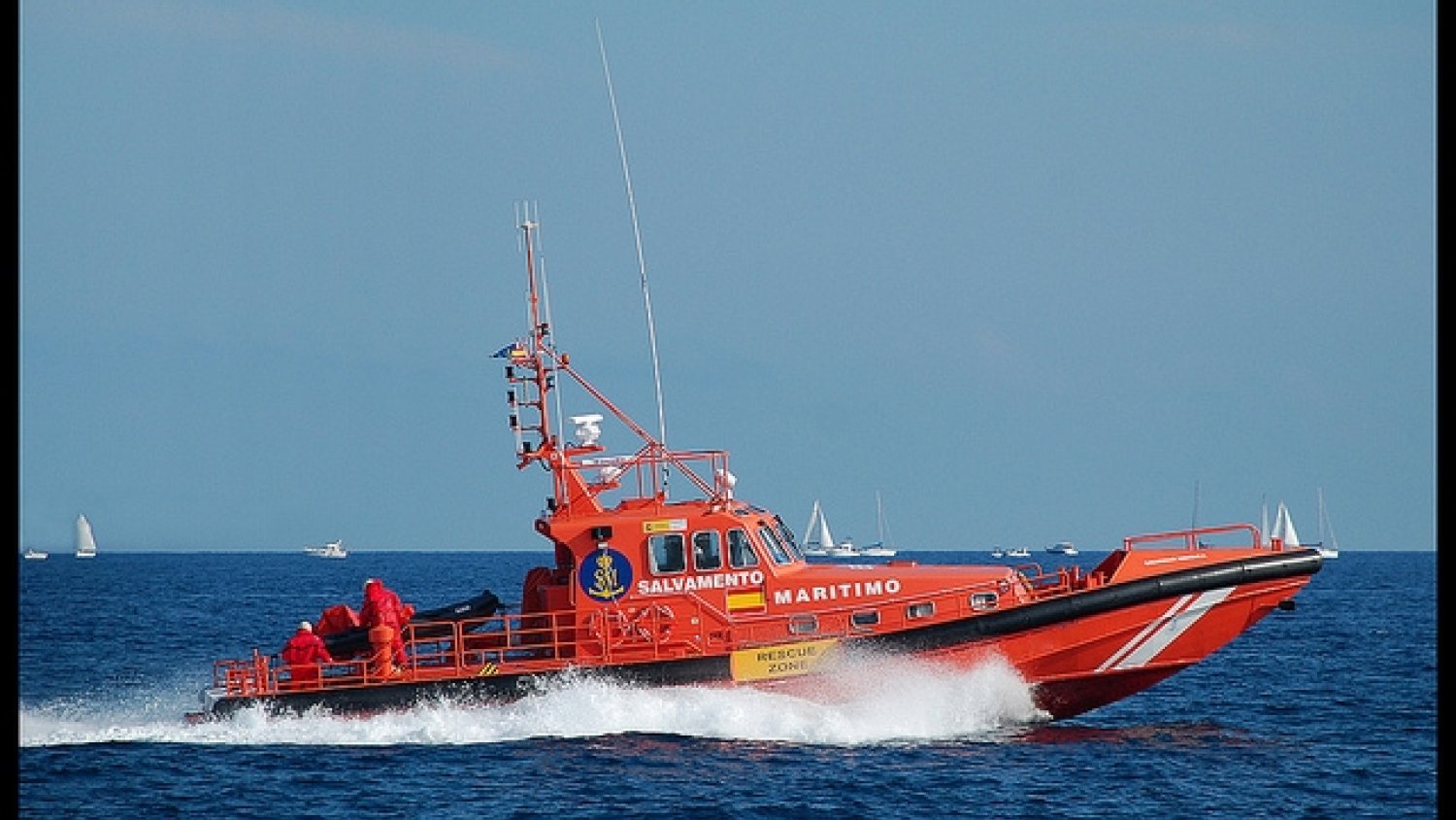Rescatan 60 inmigrantes a bordo de pateras frente a la costa de Málaga