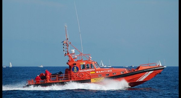Rescatan 60 inmigrantes a bordo de pateras frente a la costa de Málaga