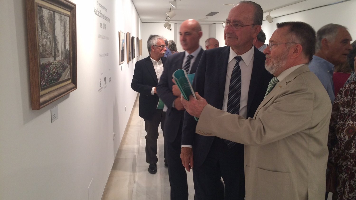 Las Salas Mingorance del Archivo Municipal acogen una exposición pictórica con Málaga como protagonista
