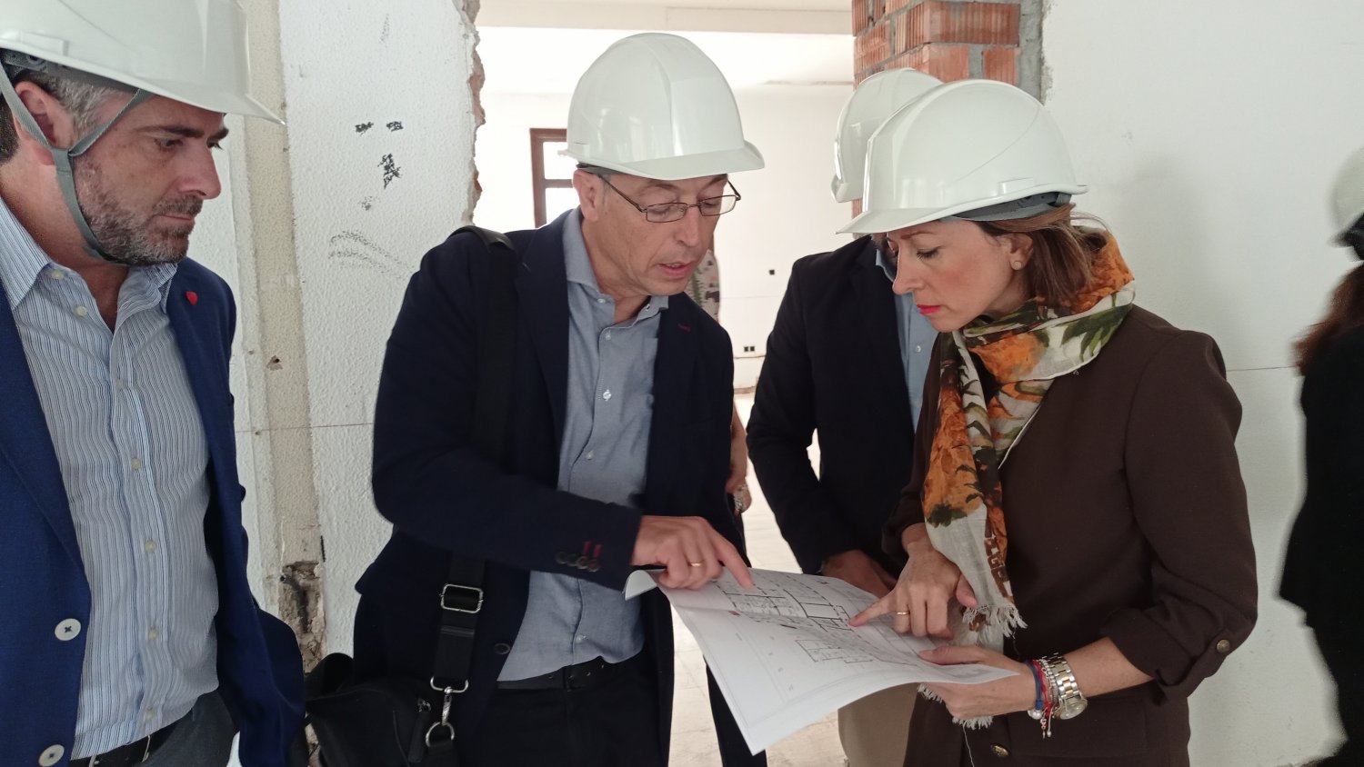 Comienzan las obras para la instalación provisional del centro de salud de El Palo