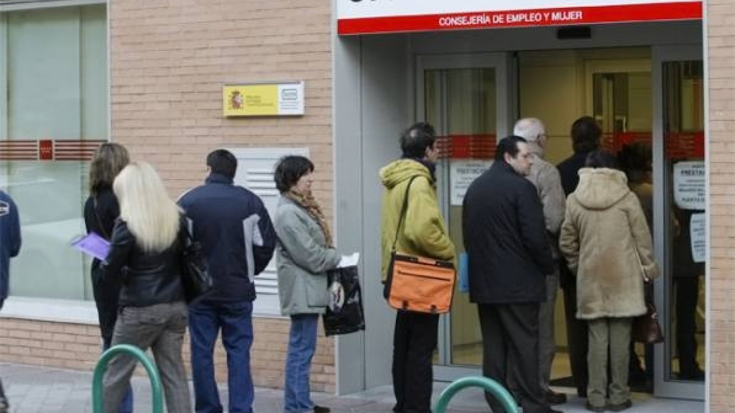 5.134 parados menos en Málaga en el mes de mayo