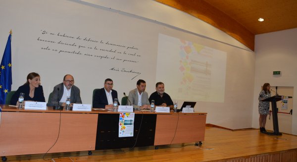 El alcalde de Vélez-Málaga inaugura la tercera edición de las jornadas de la Infancia y Adolescencia