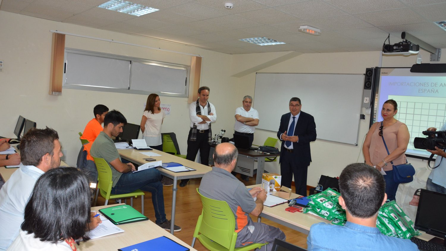 Vélez-Málaga forma a trabajadores en el tratamiento de materiales con amianto para las actuaciones municipales